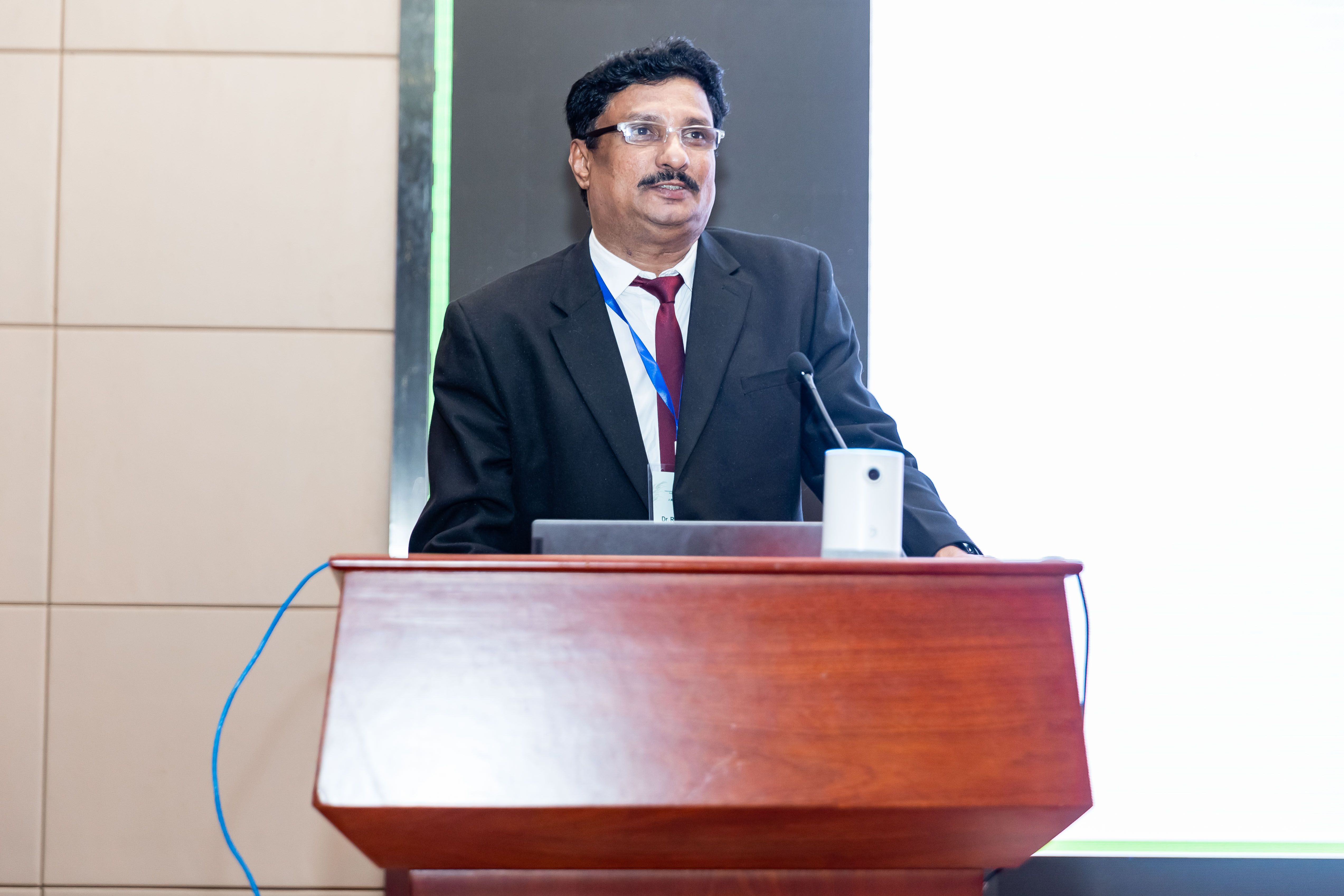 Dr.Sundaram作报告