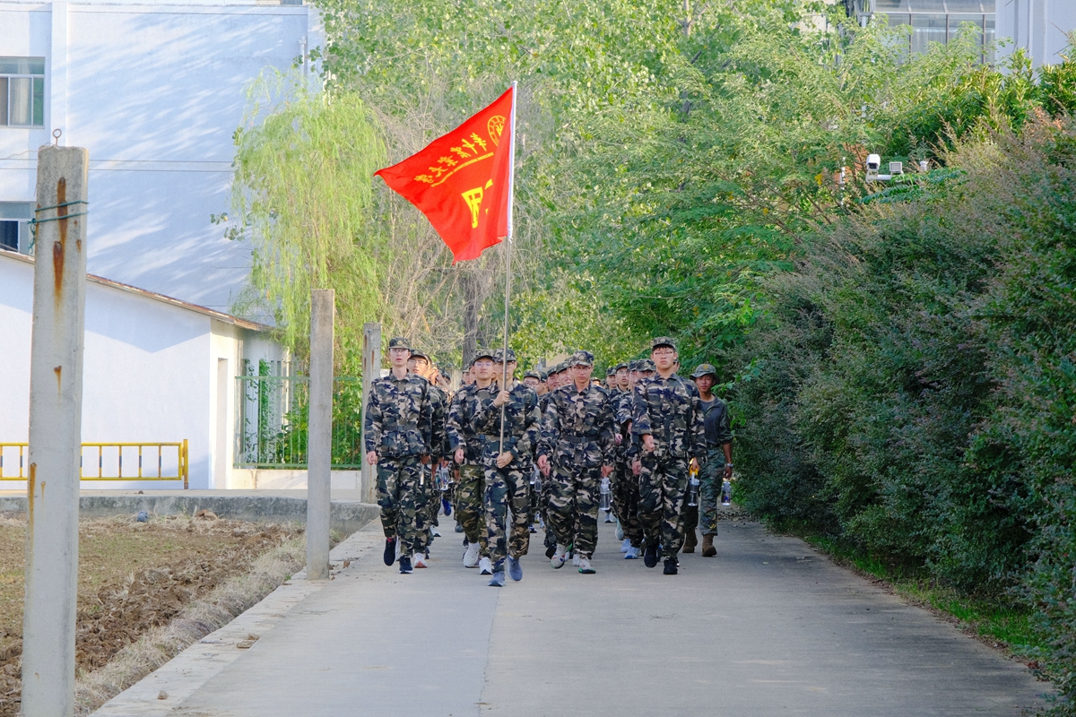 团旗飘扬（学通社记者 曹钟允 摄）