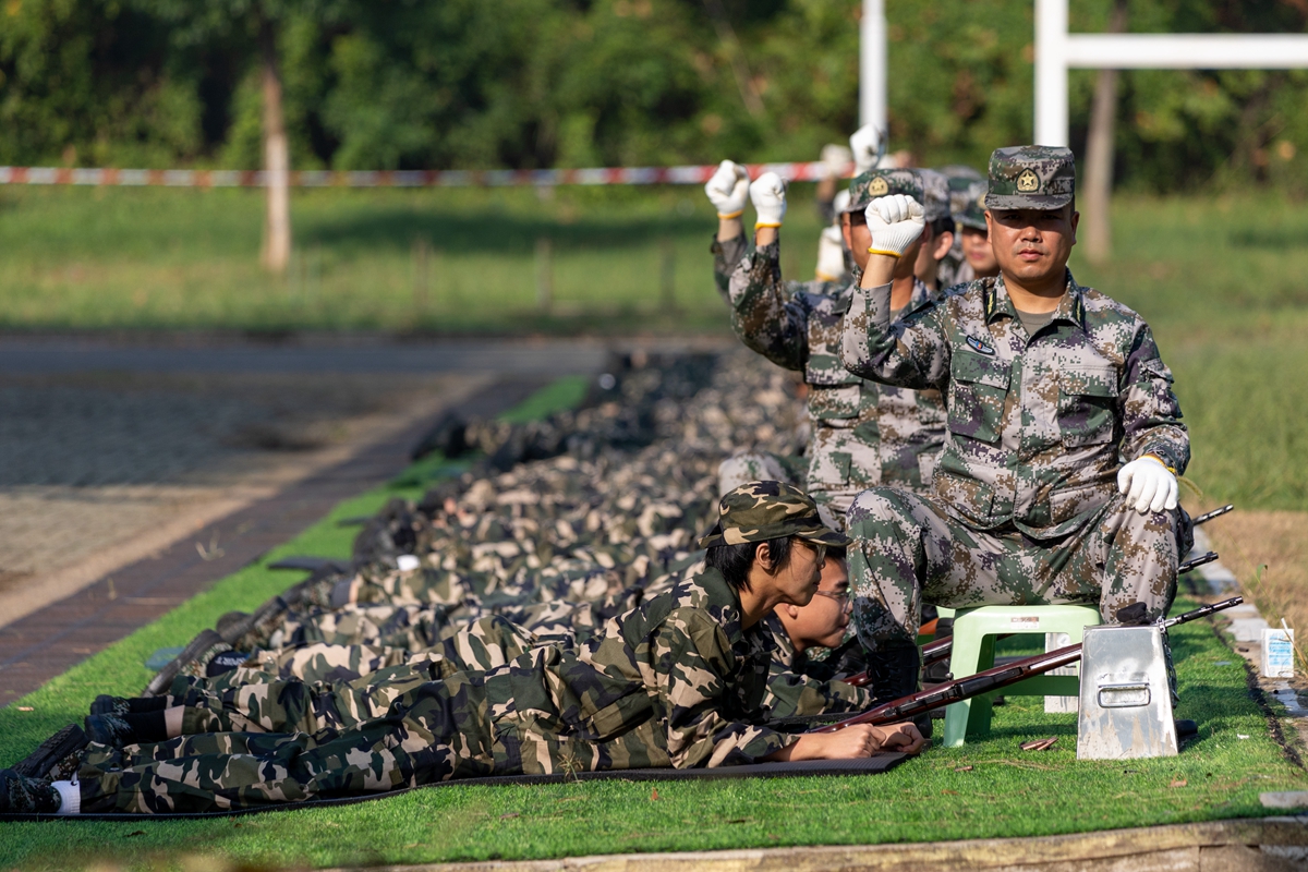 射击完毕（学通社记者 王博炜 摄）