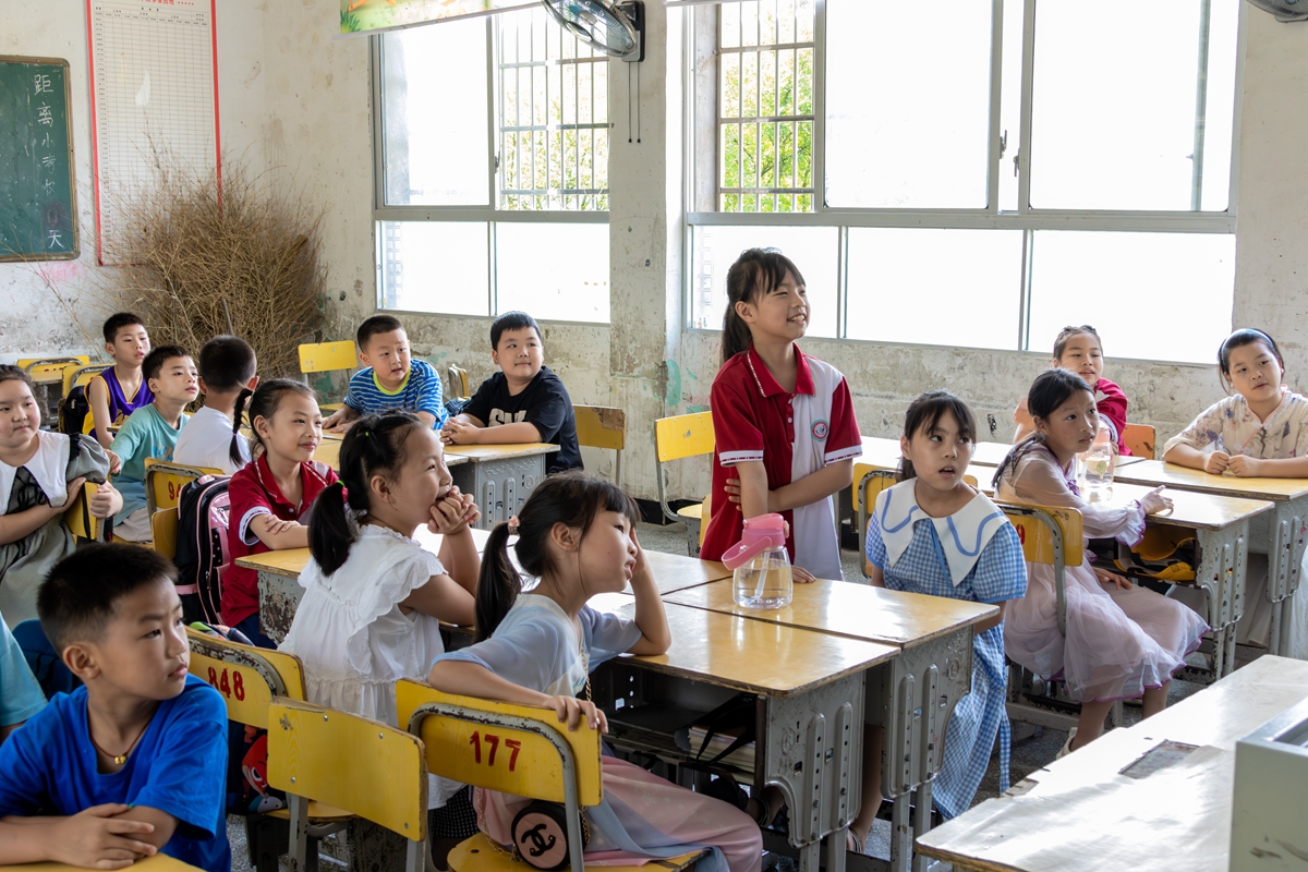 夏令营同学在各自班级自我介绍（供图人 通讯员 孙术鑫）