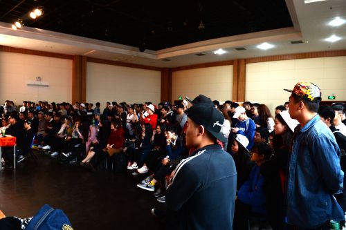 观众看得津津有味