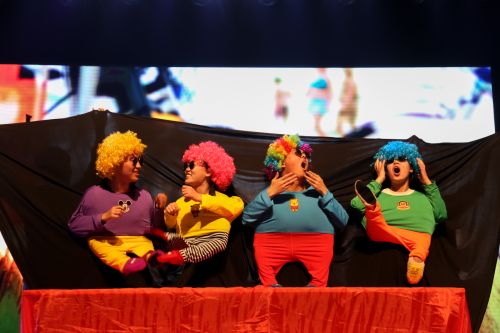 《小人舞》 [学通社记者 王梓安摄]