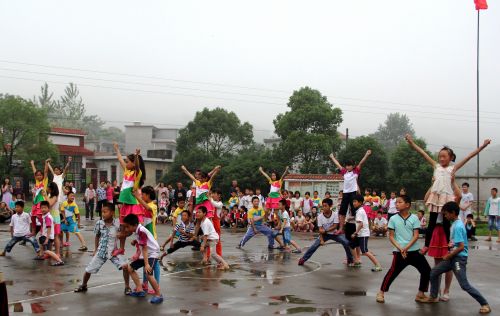 技巧啦啦操_2345看图王