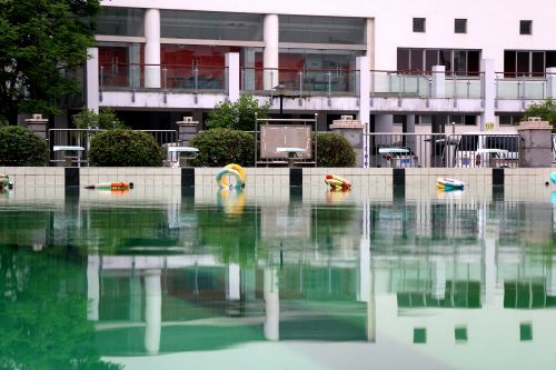 时刻准备着的游泳圈 (2)