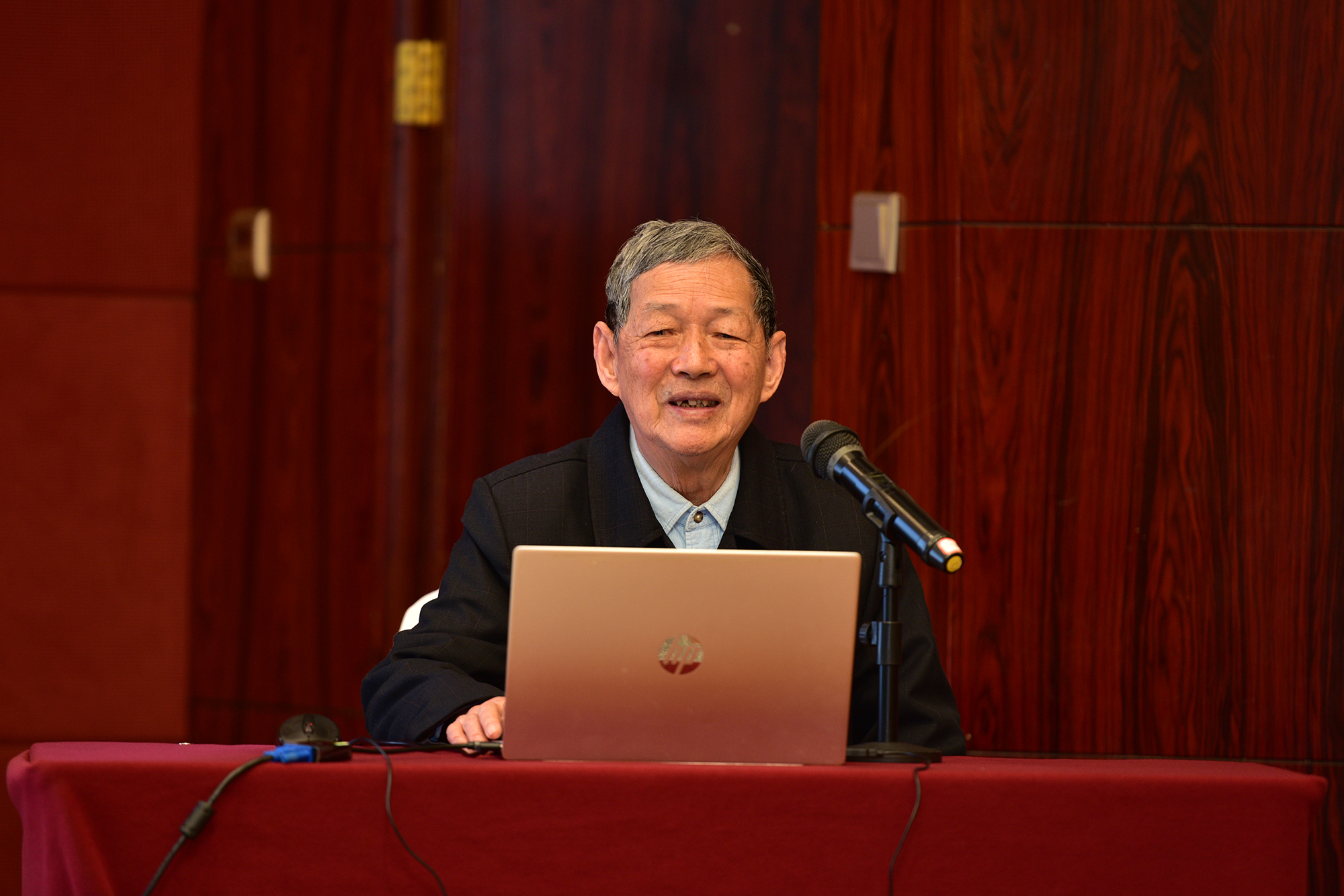 傅廷栋院士讲话(记者 刘涛 摄)