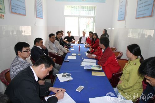 与支教志愿者座谈