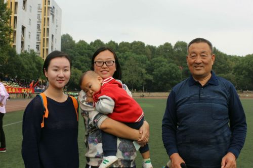 教师家属来助阵