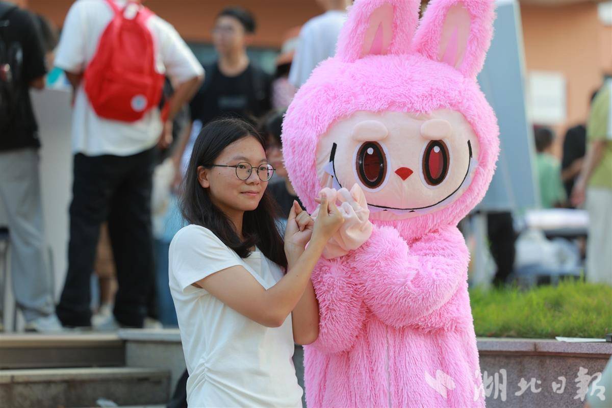 张东摄.jpg 张东摄.jpg