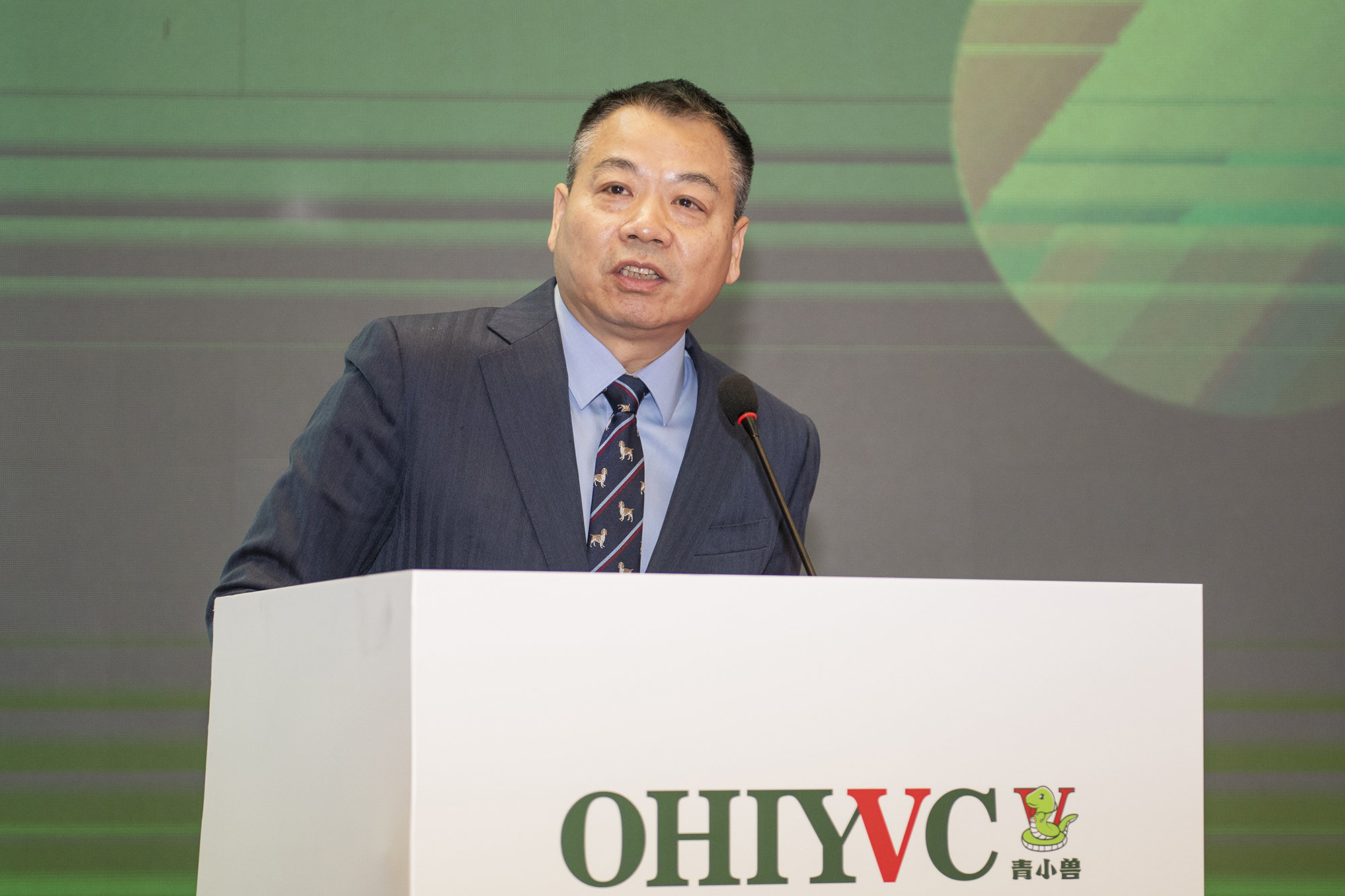 中国畜牧业协会宠物产业分会刘朗会长致辞(记者 刘涛 摄)