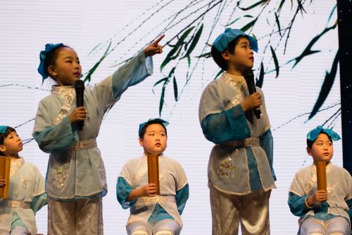 童声颂四季 梁犇鑫