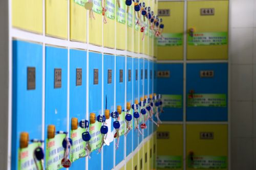 储物柜已经全部换上新锁