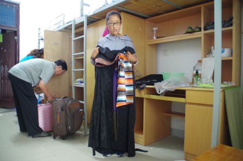 旦增普赤带来了藏族服饰