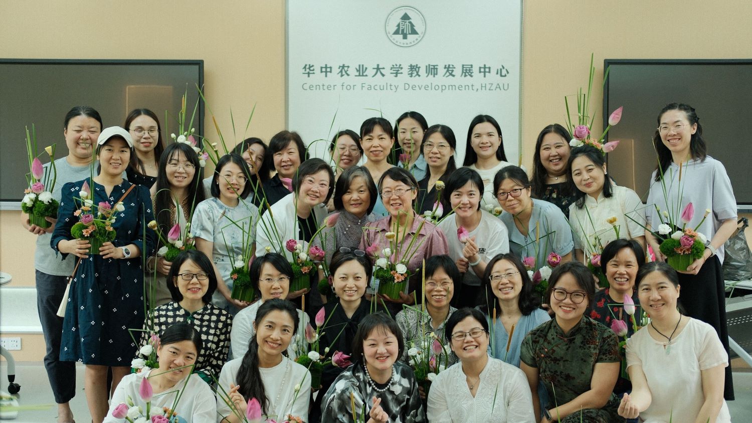 合影留念(供图 通讯员 黄欢欢)