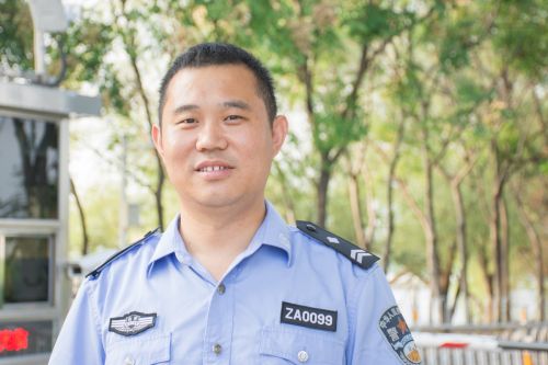 梁平军本人 杨好佳