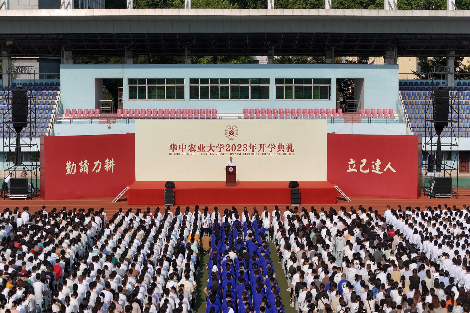 李召虎校长讲话（记者 刘涛 摄）