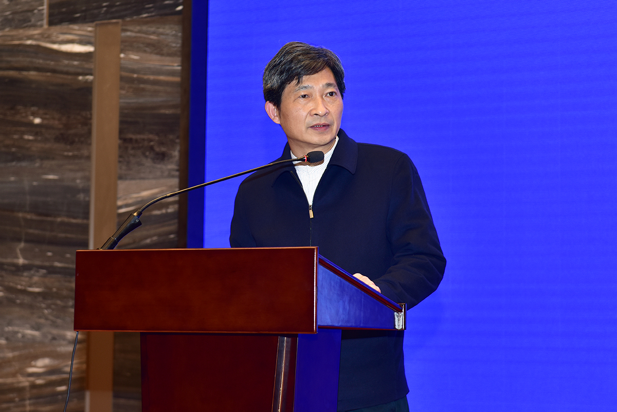 校党委书记高翅讲话