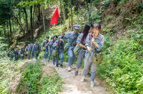 重走朱毛挑粮小道