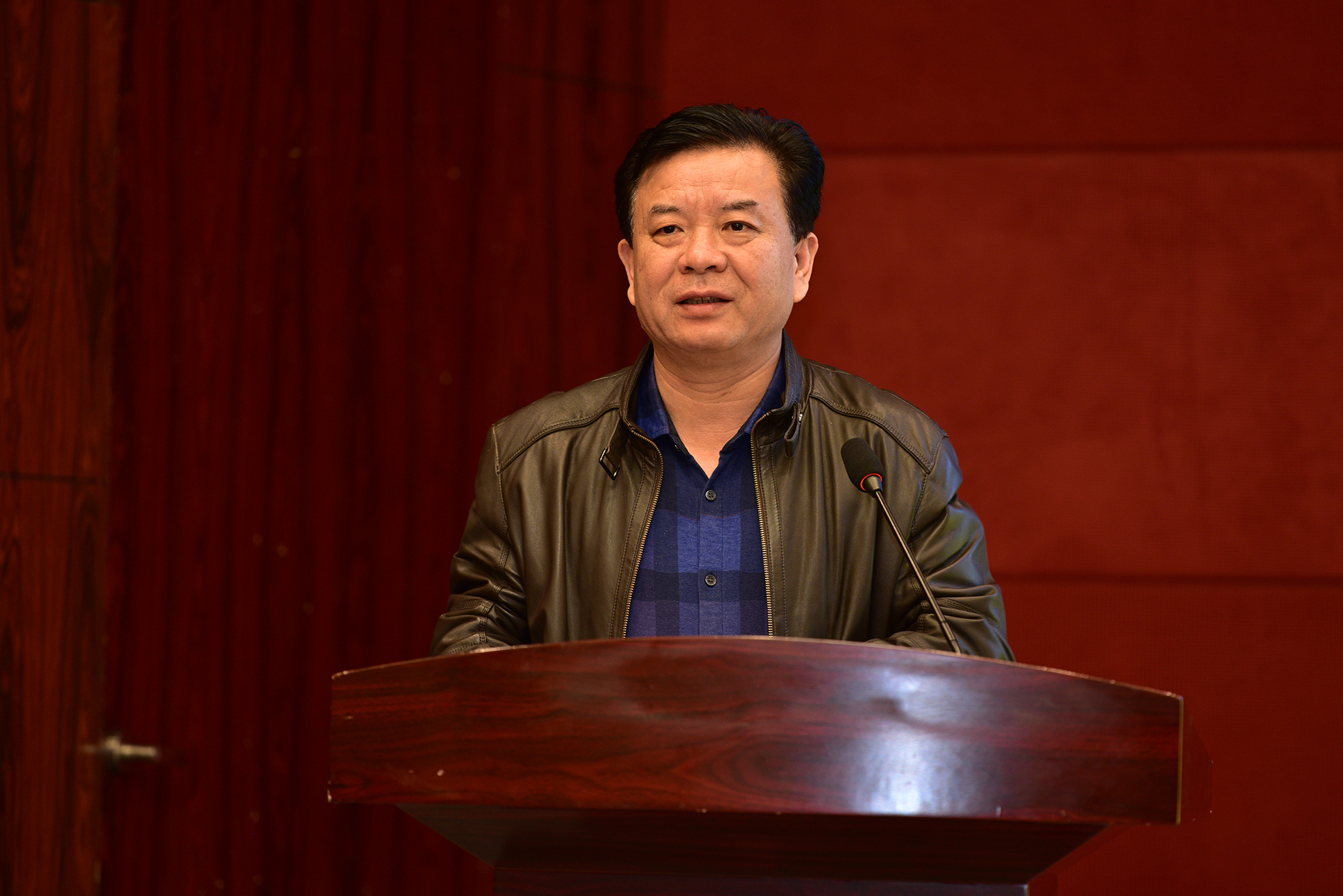 校党委副书记、副校长姚江林讲话(记者 刘涛 摄)