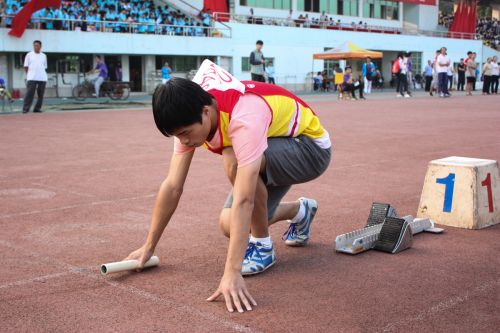 5.接力跑运动员