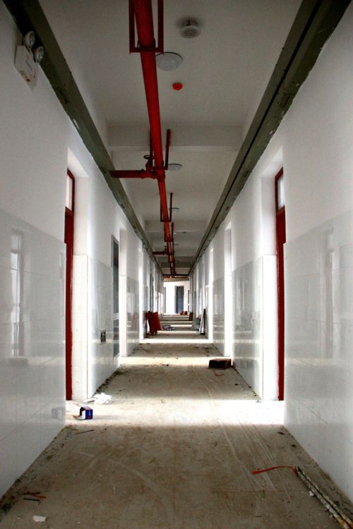 5.荟园宿舍区新楼栋进行最后的施工，即将投入使用。