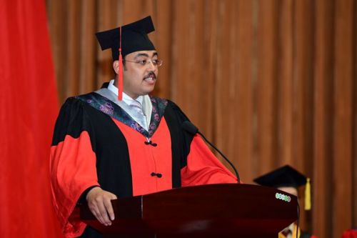 6留学生代表发言