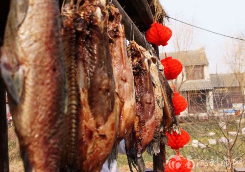 年年有”鱼“,岁岁平安。从前的愿望总是简单充实。