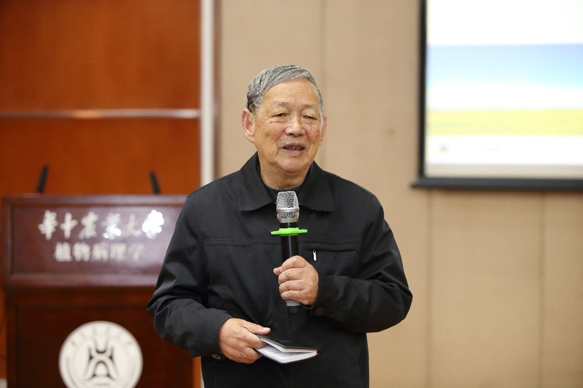 傅院士发言(通讯员 侯国涛 摄)