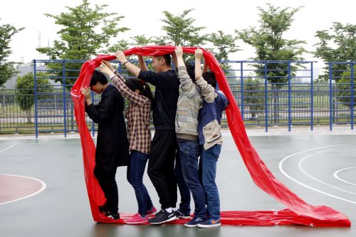 传送带比赛(供图 郑辉)