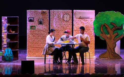 动科动医学院表演