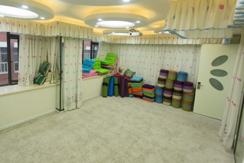 心理瑜伽室 伍儆人