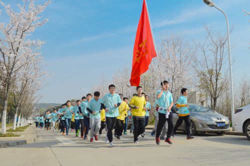 工学院大步向前