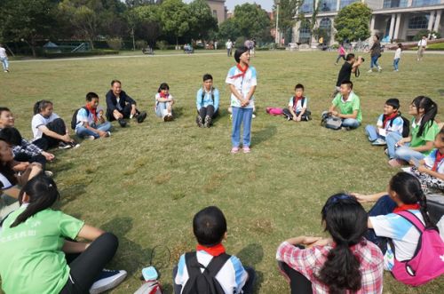 10月4日，听复旦大学的哥哥姐姐们讲他们的故事，我们也讲了我们的故事