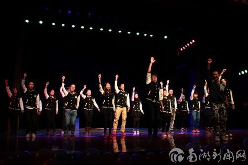 冠军班级集体表演