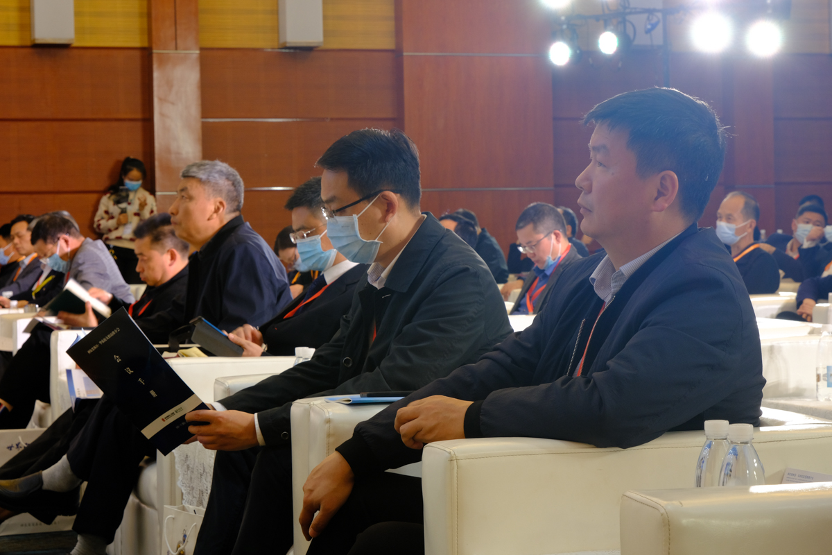 参会嘉宾聆听推介会(学通社记者 徐心雨 摄)