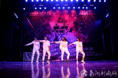 上一届冠军韦玥以舞热场