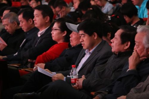 嘉宾聆听分享会